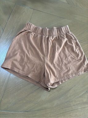 Able High-Waist Shorts in Light Brown